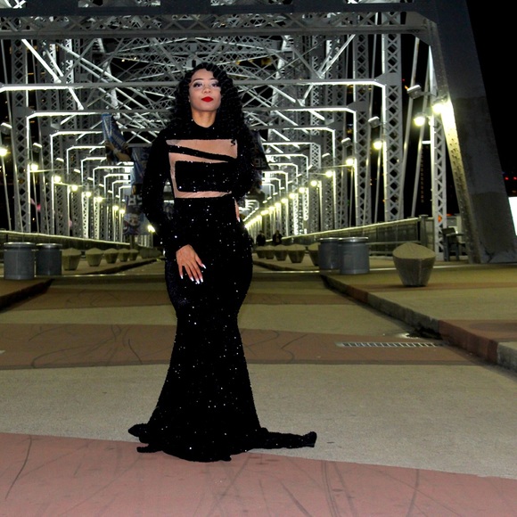 Black sequined ball gown - Picture 1 of 2